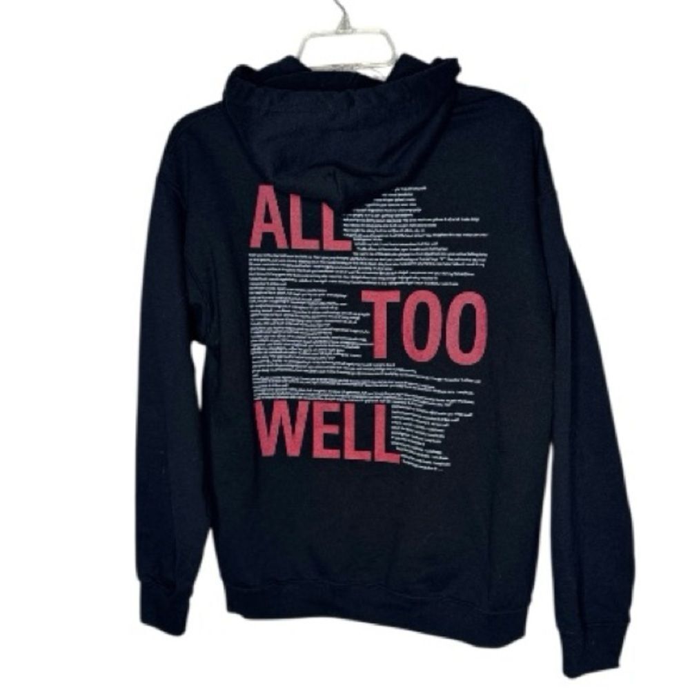 Gildan Black Taylor Swift “All Too Well” Hoodie Sweatshirt. Size Medium.